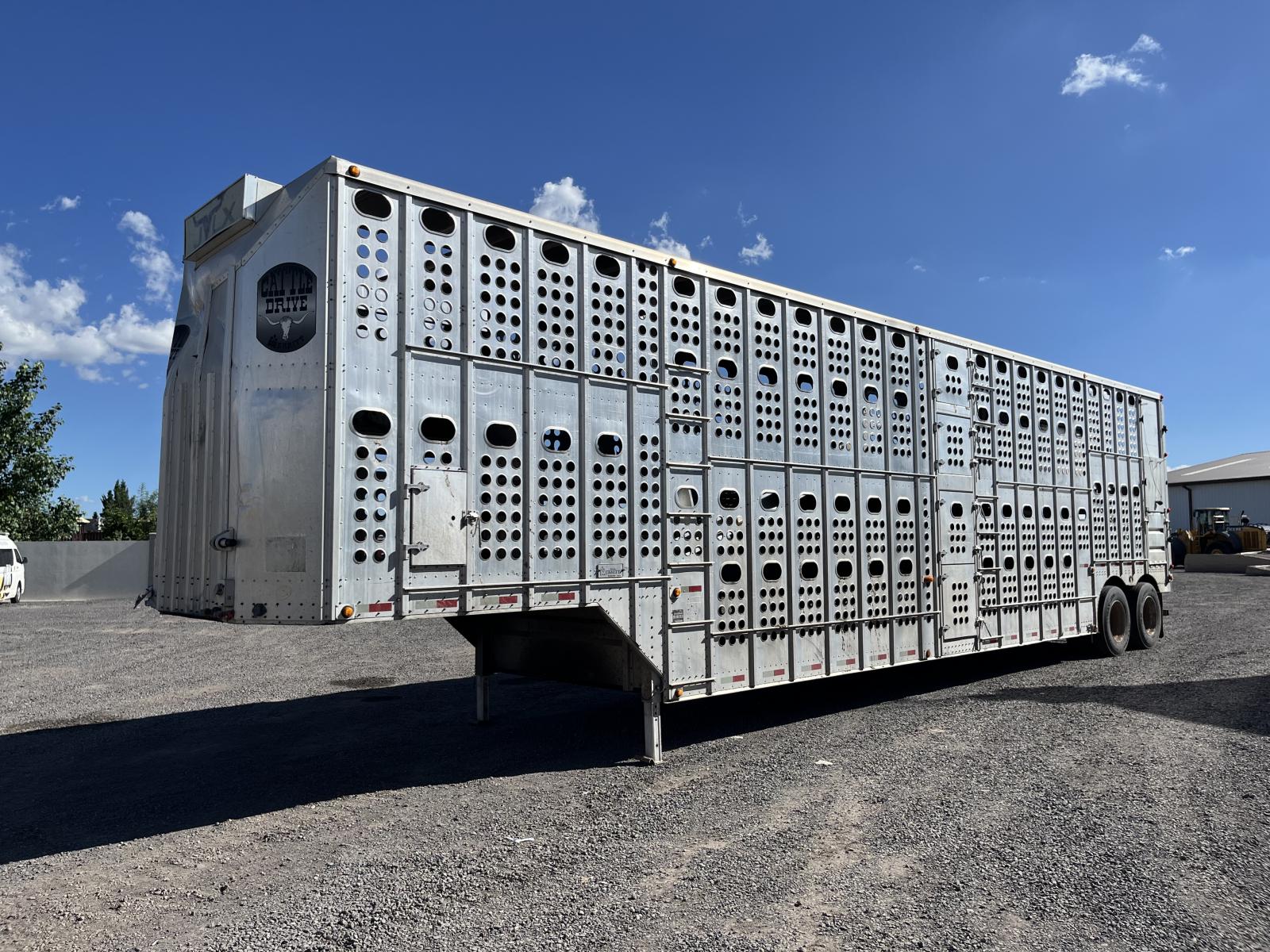 ./imagenes/INVOICE/2019/18273/REMOLQUE GANADERO MERRITT (4).JPG